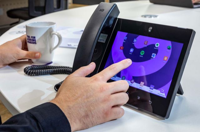Operating a HD Touch landline